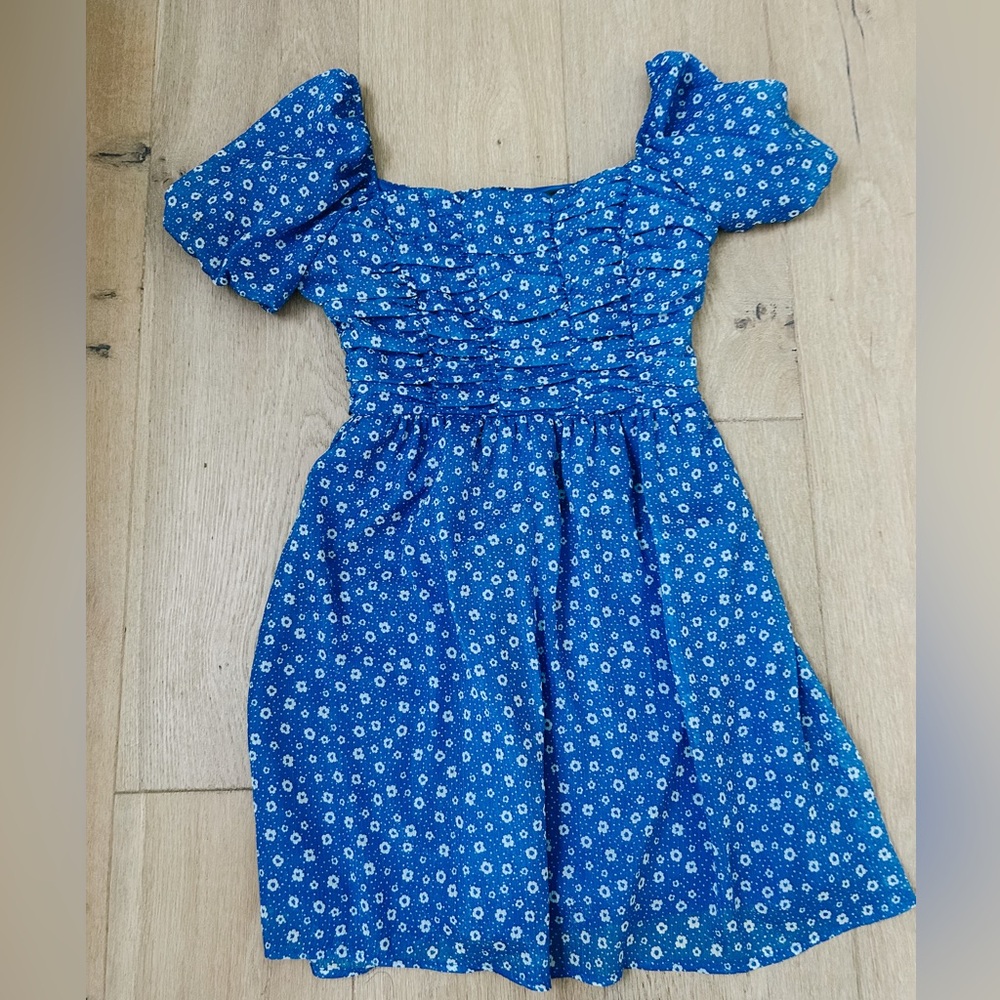 Floral spring dress - great middle school dance or graduation dress